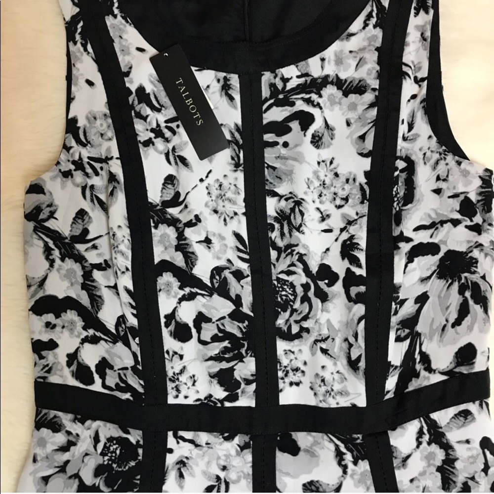 Woman’s dress - Picture 2 of 8